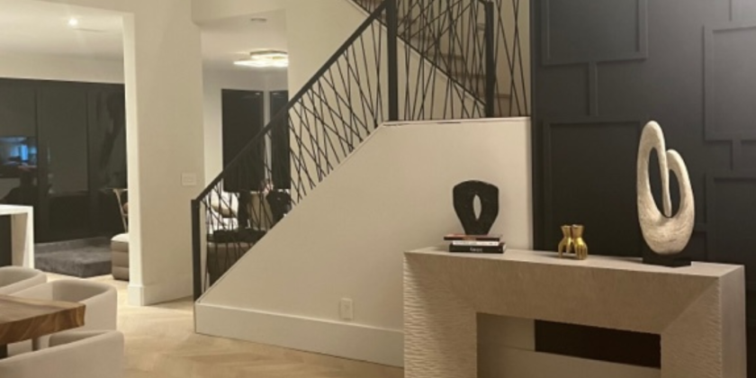 Interior design tips that compliment iron railing